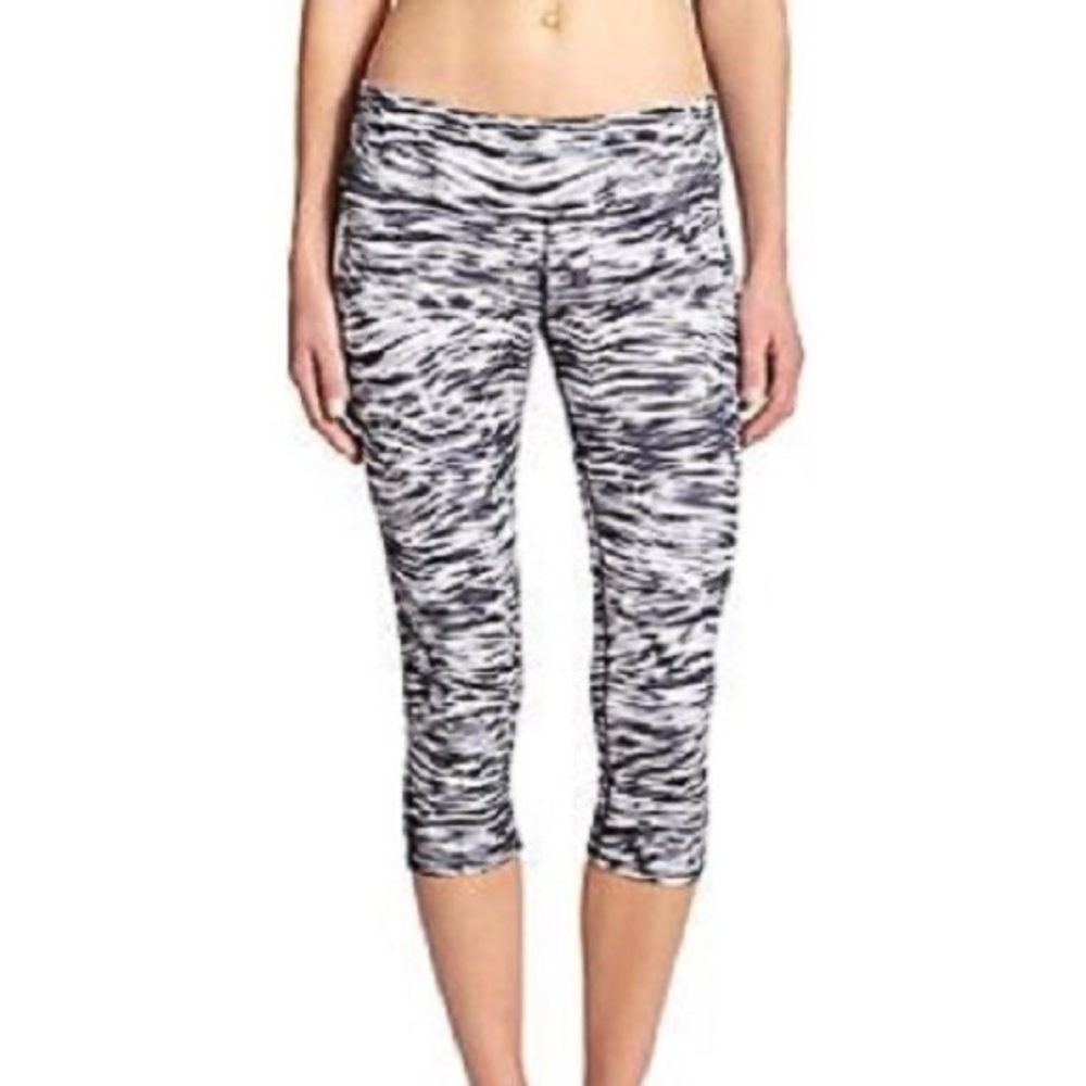 Alo Mono Wave Capri leggings